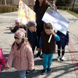 Dzieci podczas zabaw na Dotyku Jury