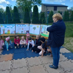 Dzieci podczas Pleneru Malarskiego