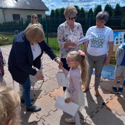 Dzieci podczas Pleneru Malarskiego