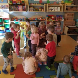Zajęcia z Panią Bibliotekarką w ramach projektu Mały Miś w świecie wielkiej literatury