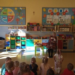 Zajęcia z Panią Bibliotekarką w ramach projektu Mały Miś w świecie wielkiej literatury